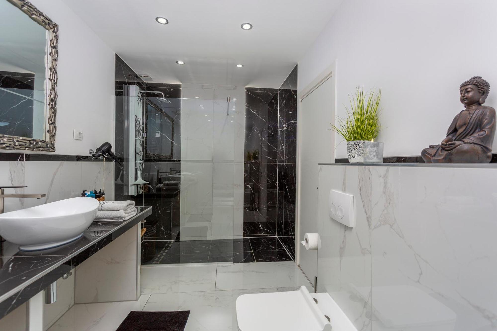 White Pearl Diamond, Mit Meerblick & Pool Vila Opatija