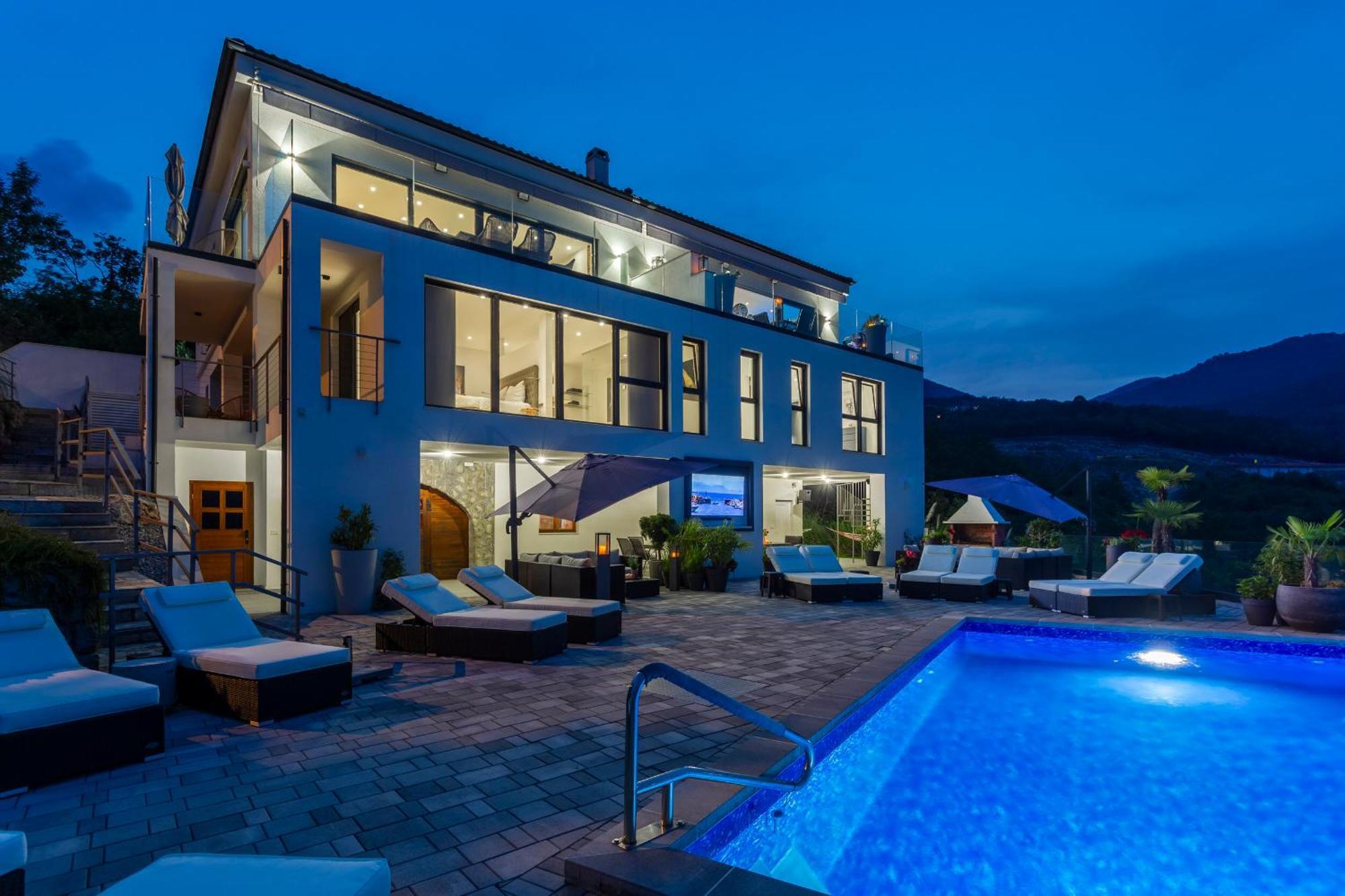 White Pearl Diamond, Mit Meerblick & Pool Abbazia
