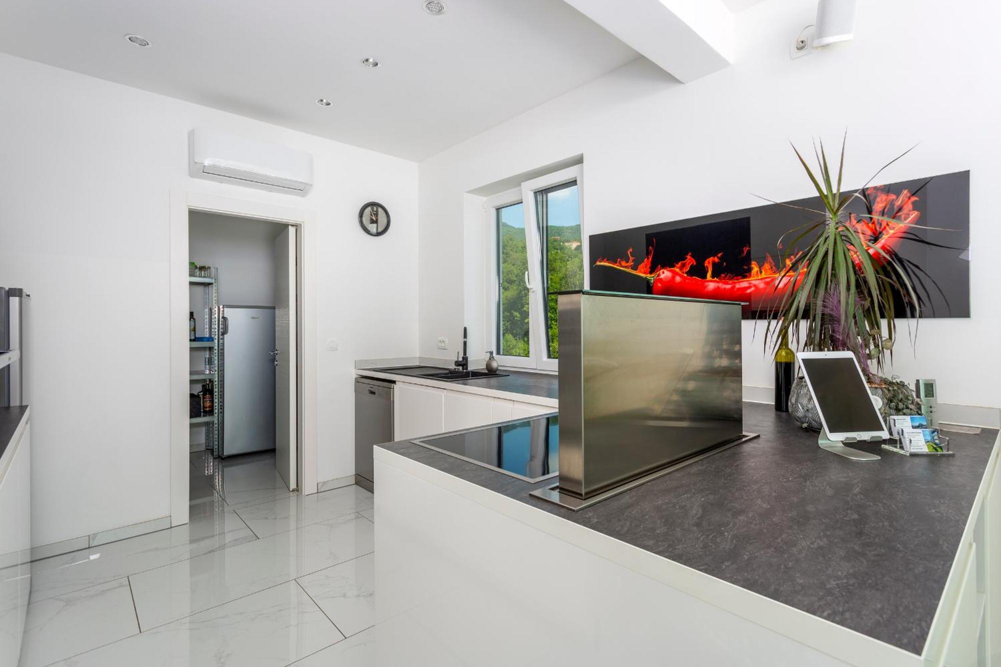 White Pearl Diamond, Mit Meerblick & Pool Vila