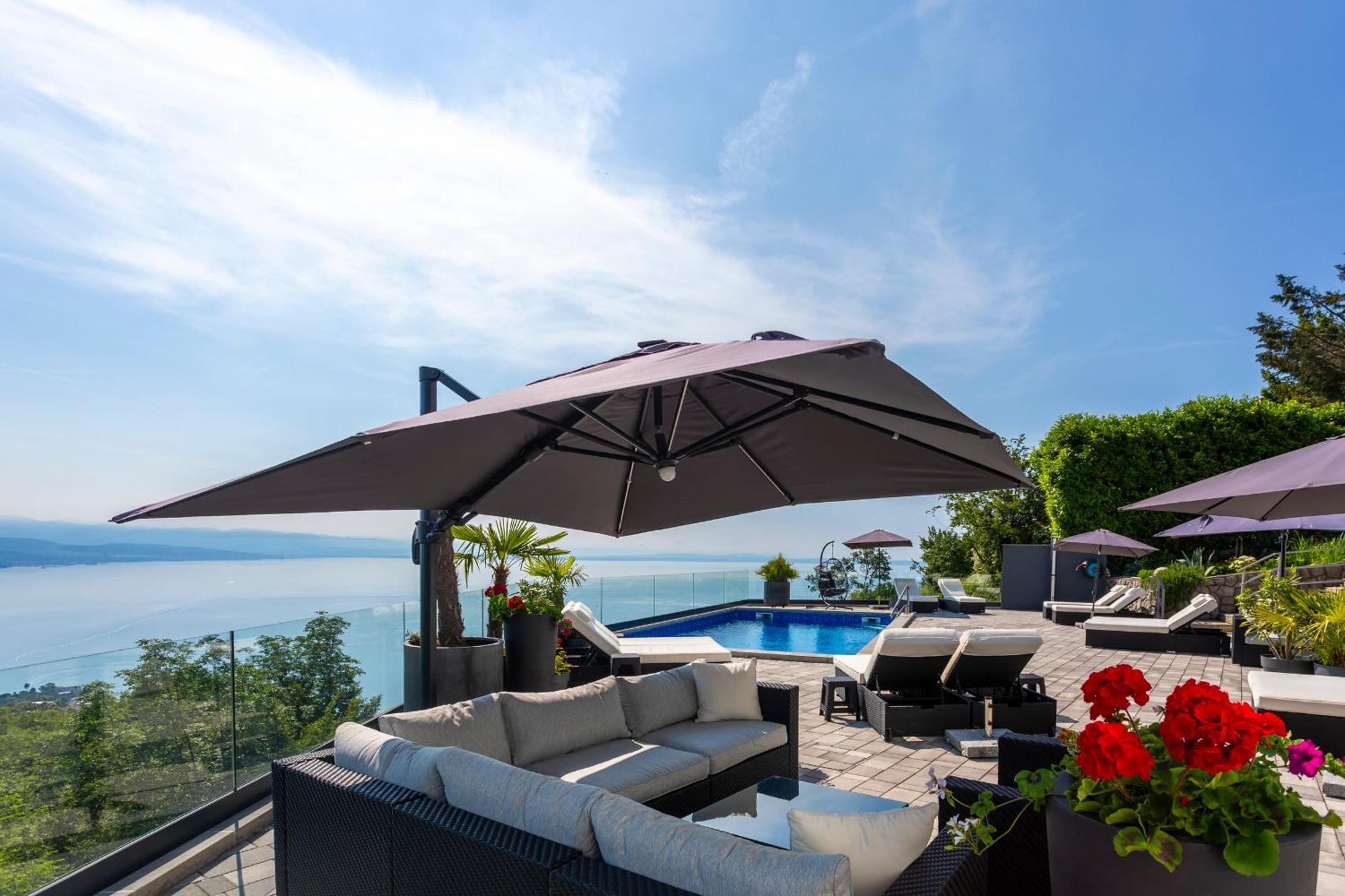 Vila White Pearl Diamond, Mit Meerblick & Pool
